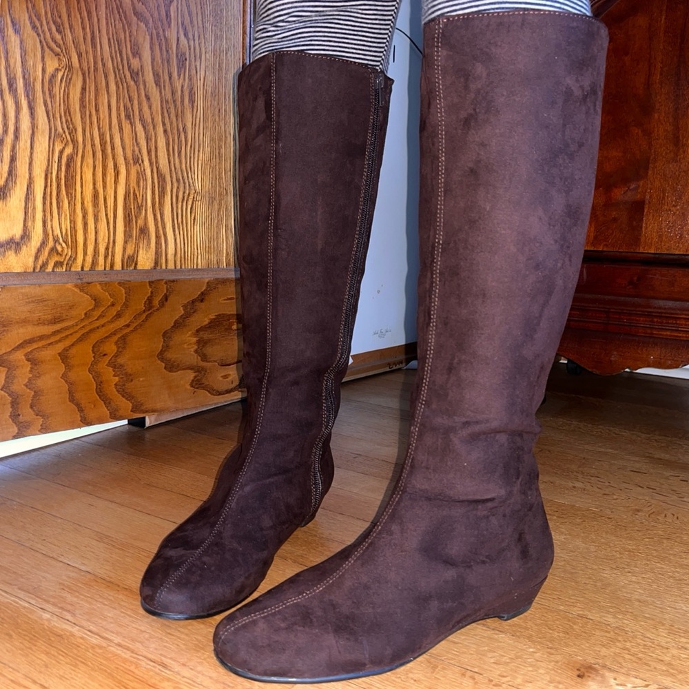 chocolate brown suede knee high Zip boots a2 aerosoles Peter Pan Wmn US 8